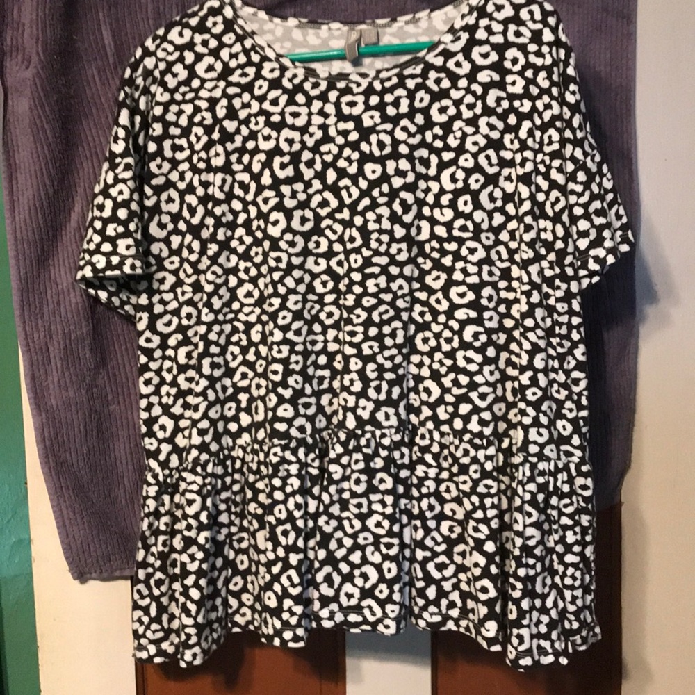 Leopard print tee